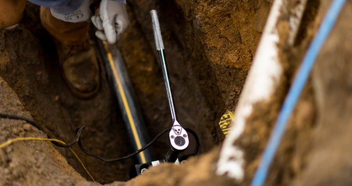 adding new gas service to main